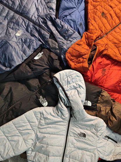 THE NORTH FACE PUFFERS - A GRADES