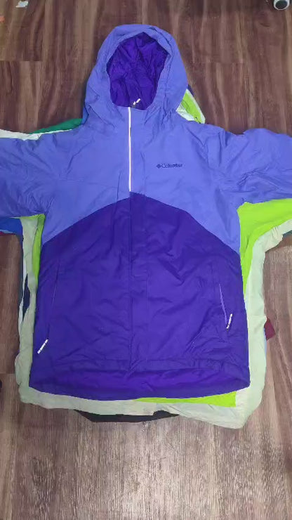 COLUMBIA JACKETS - (70% A 30% B)